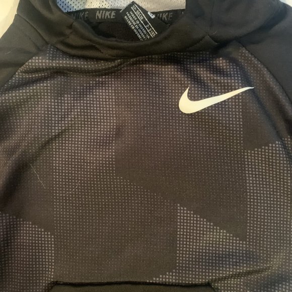 Kid's Nike dri-fit black hoodie size 3T - Picture 3 of 4